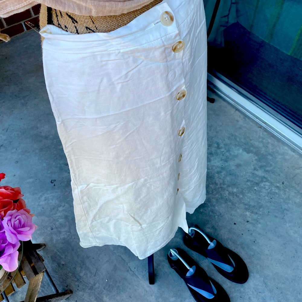 Loft linen long white skirt Size medium
